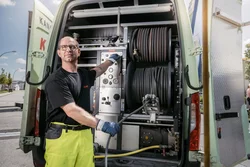 Kanalreinigung in Schaufling mit Saugfahrzeugen und Spülfahrzeugen